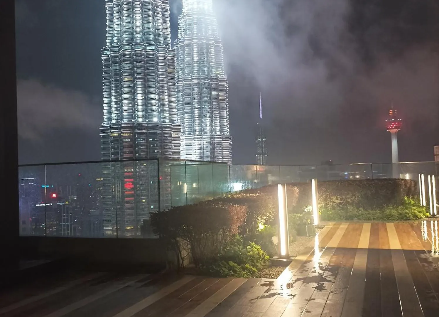 Well-Shaped Suites At Star Klcc Kuala Lumpur Apartment