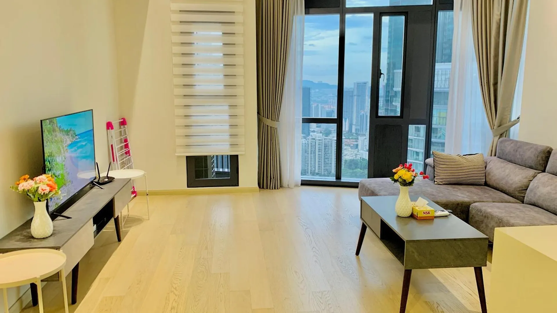 Well-Shaped Suites At Star Klcc Kuala Lumpur Apartment