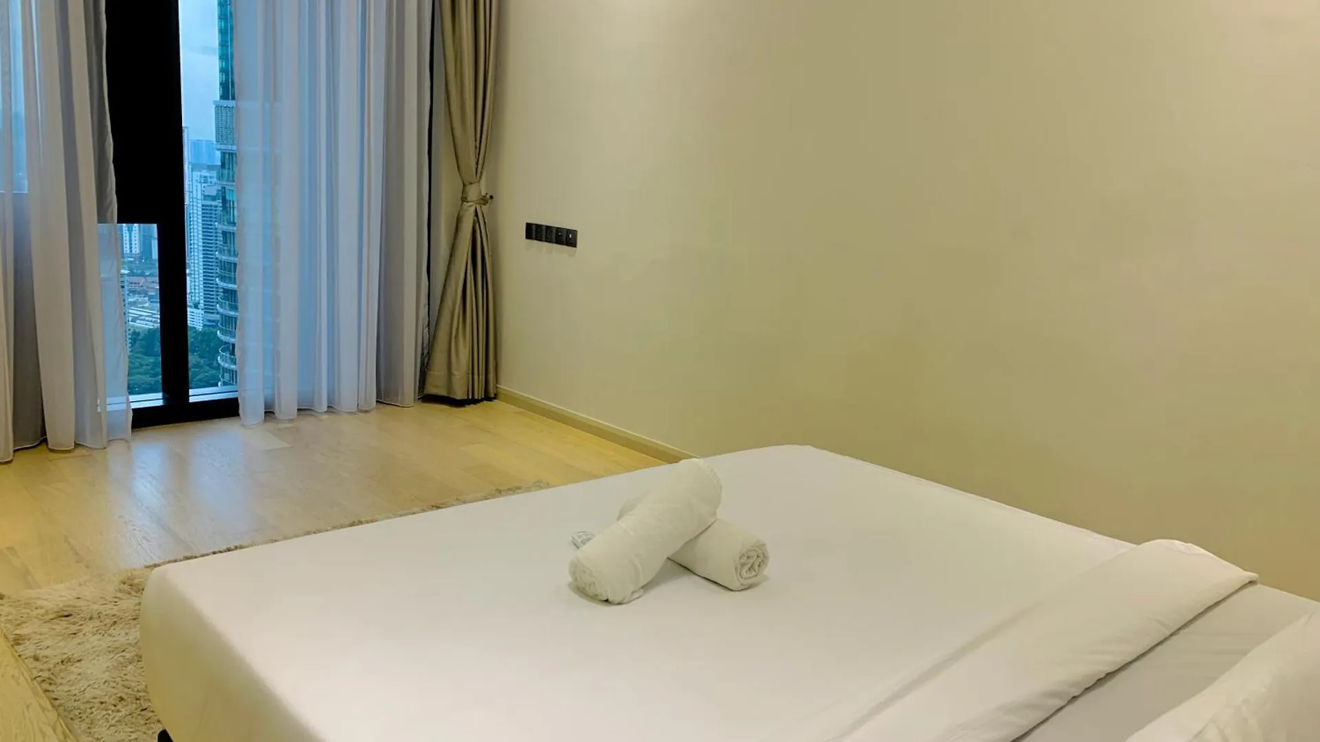 Well-Shaped Suites At Star Klcc Kuala Lumpur Apartment